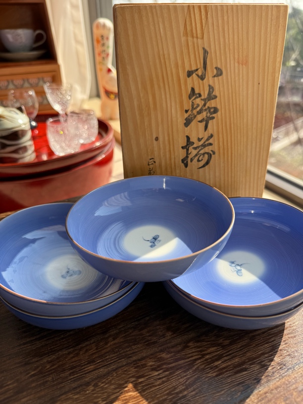日本“九谷玉苑”霁蓝釉茶碗，米饭碗，点心碗一套带原木盒