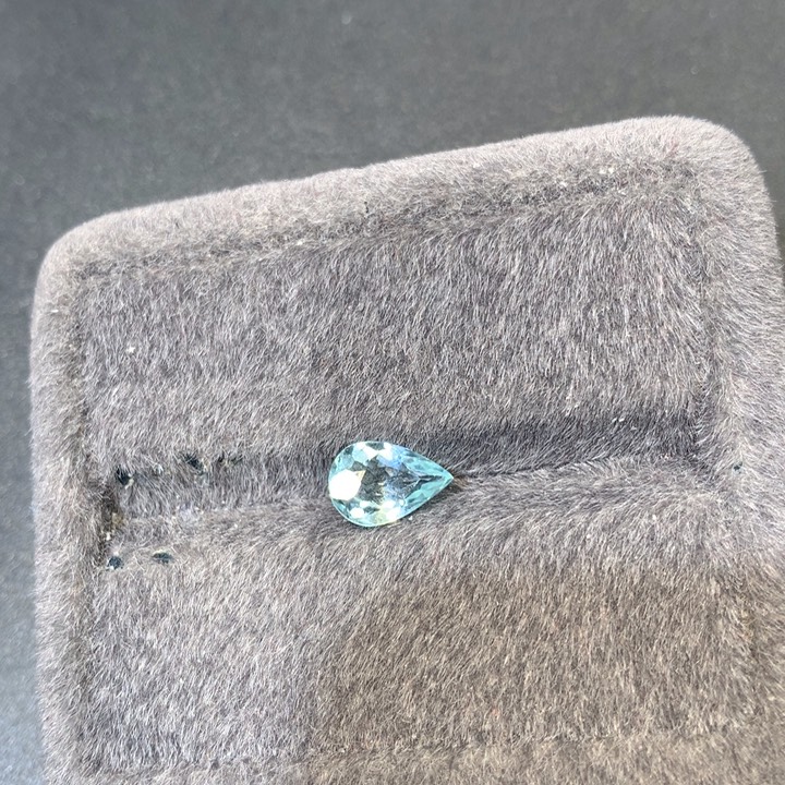 海蓝宝石笔搁未镶嵌1.4克拉