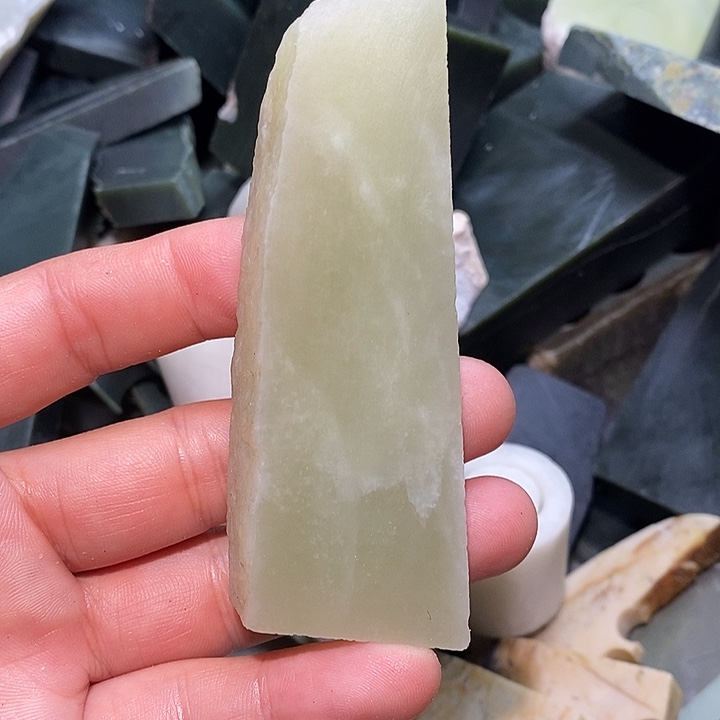 和田玉未镶嵌珠宝半成品