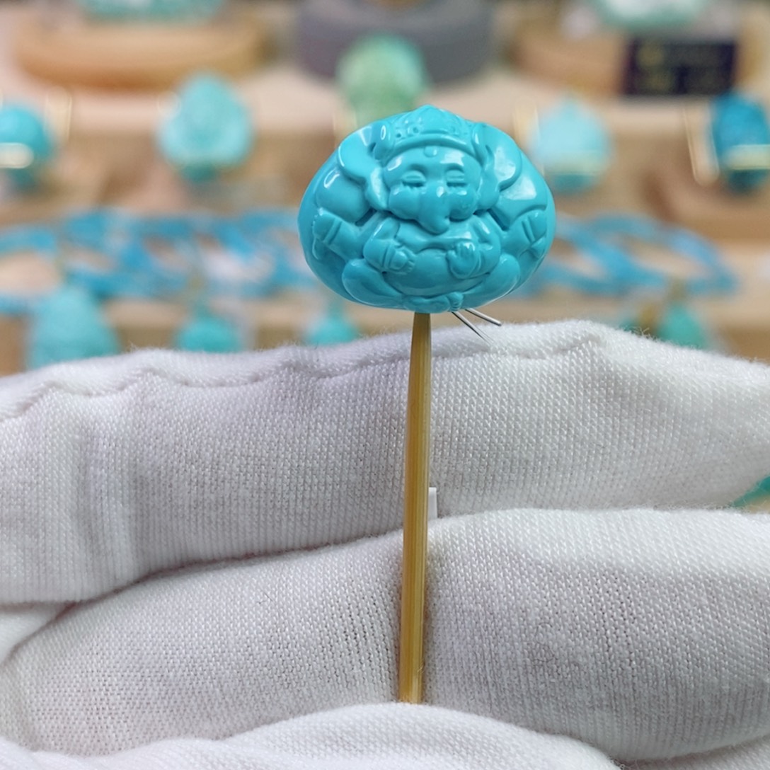 绿松石未镶嵌珠宝奇石