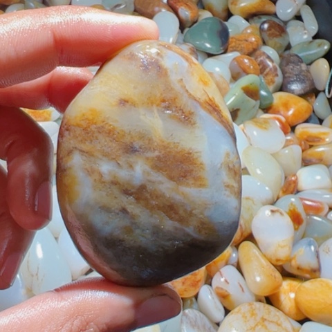 和田玉（糖玉）未镶嵌颈饰91克