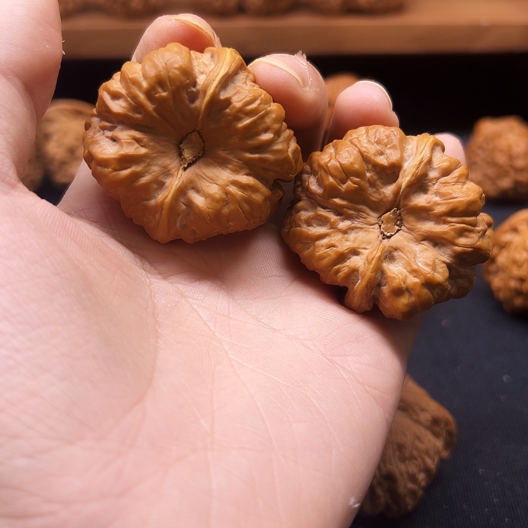 核桃把件蛤蟆头四开42 46