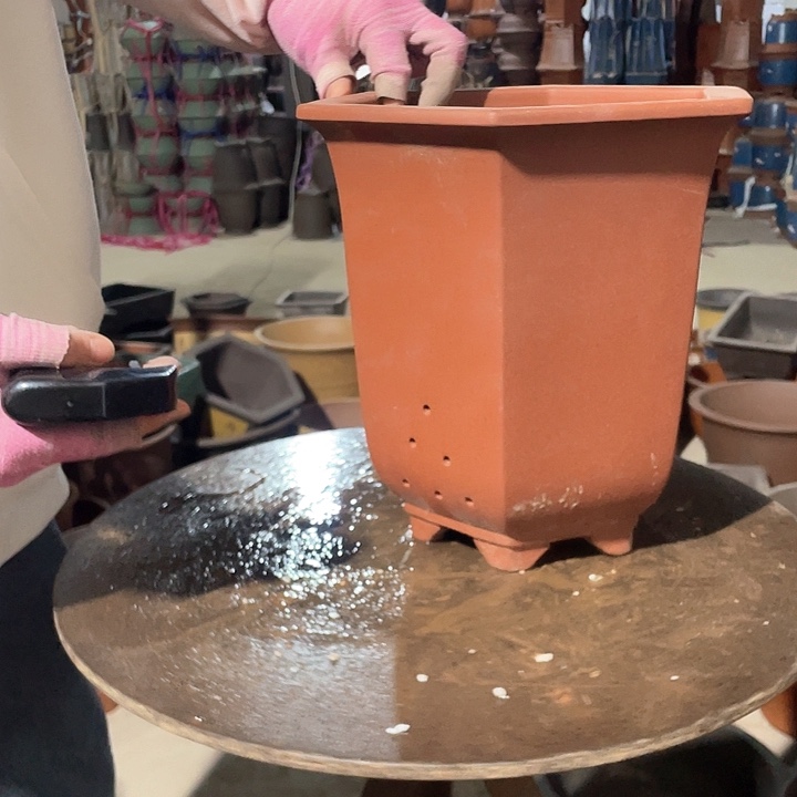 紫砂红宫灯大六方花盆