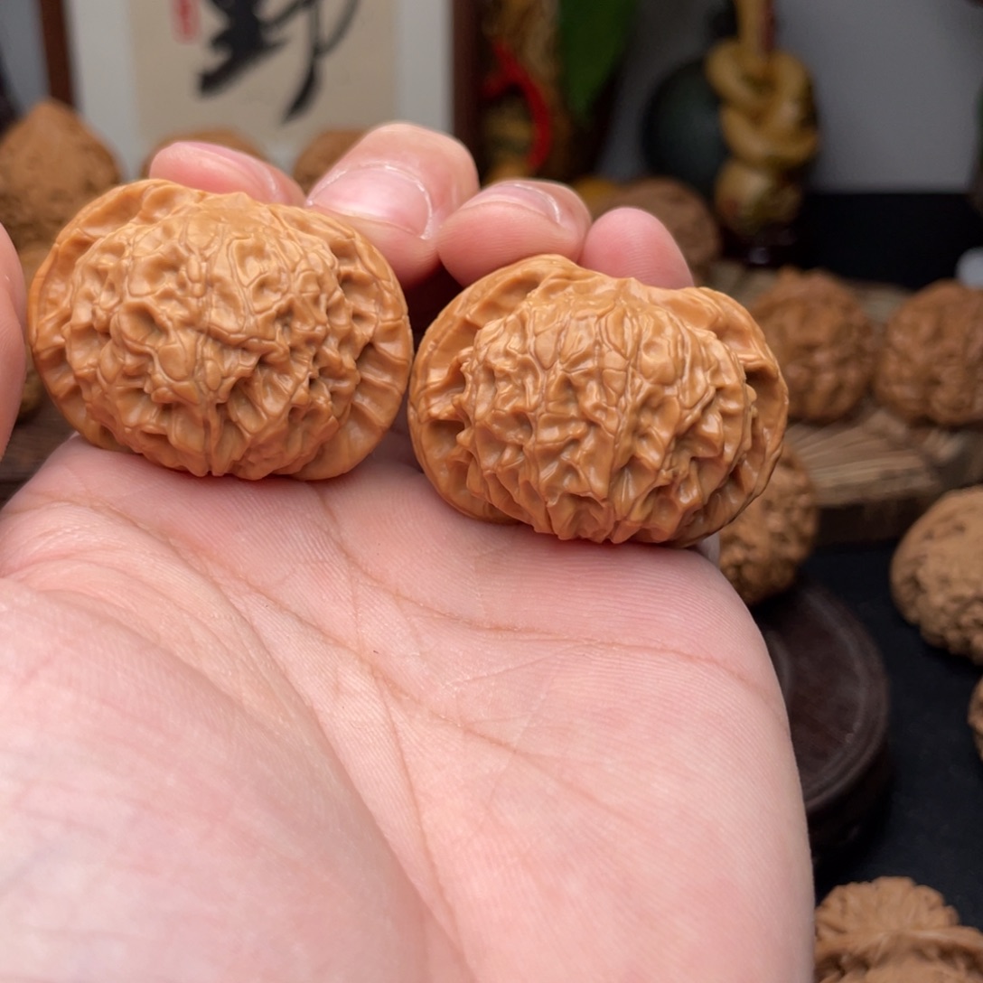 文玩核桃把件六*拉核王