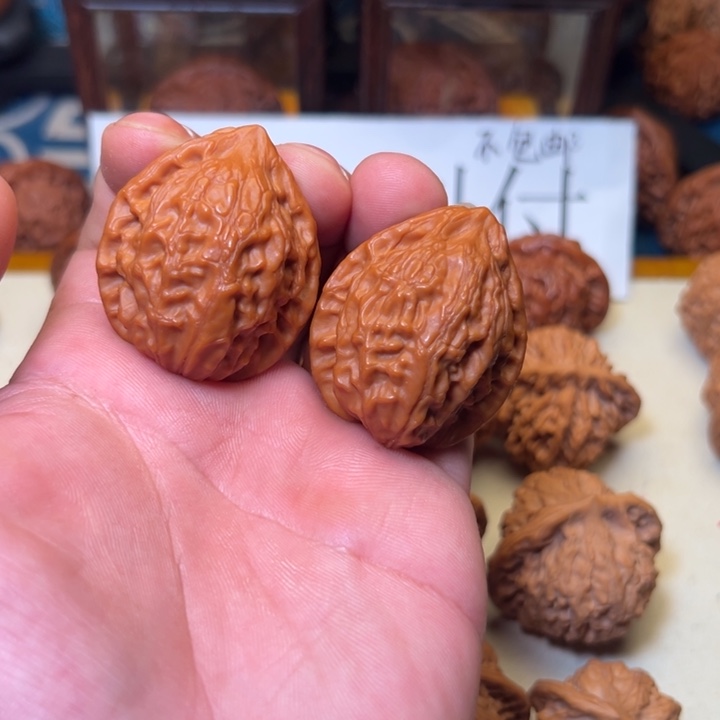 森***蚺桃核吊坠哈哈哈哈哈