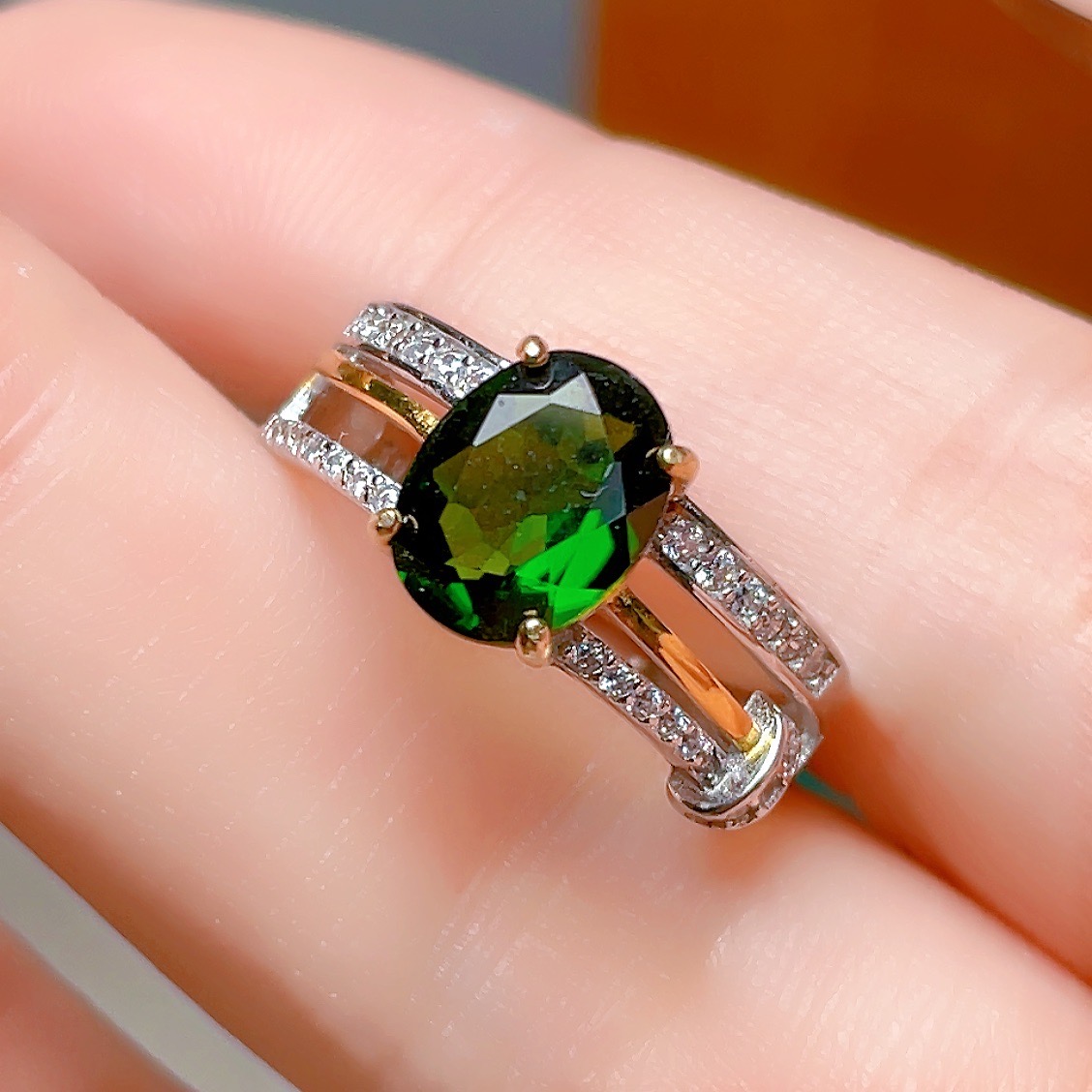 MOZLYBTH393天然透辉石戒指-单颗约2克拉-S925银镶嵌