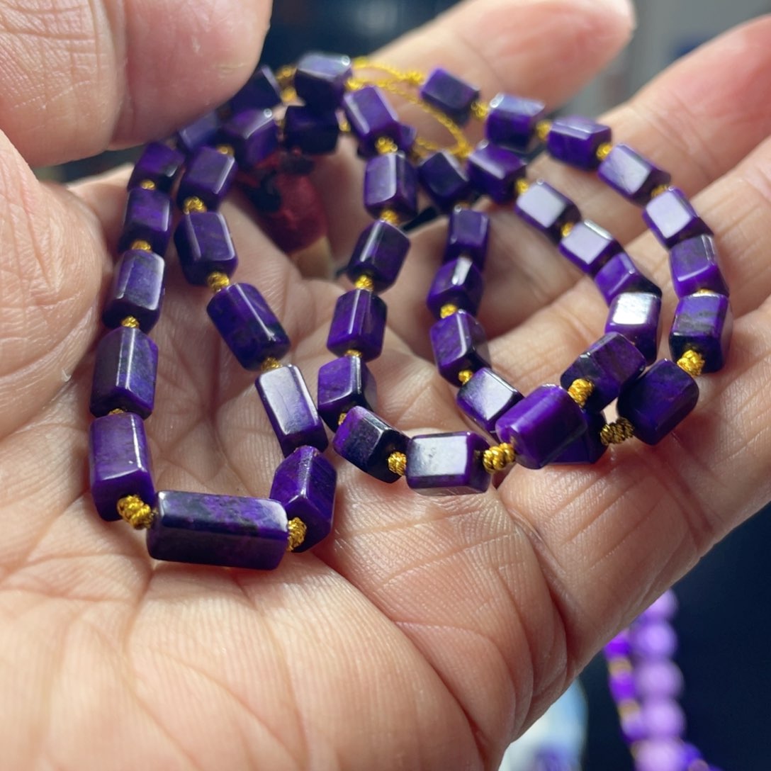 苏纪石（舒俱来）散珠15克未镶嵌