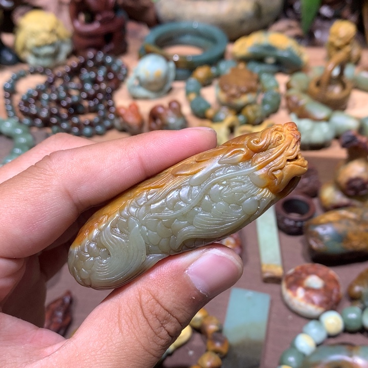 岫岩河磨玉（透闪石质玉）未镶嵌挂件孤*