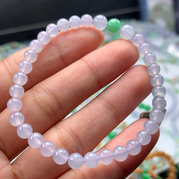 翡翠手镯未镶嵌卡