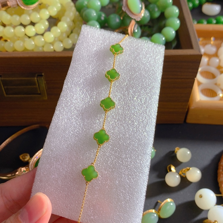 和田玉（碧玉）18K金镶嵌颈饰