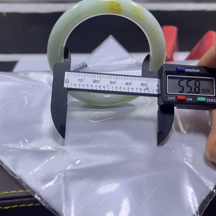 翡翠手镯未镶嵌天然A货翡翠缅料手镯多样性发货团购发一件