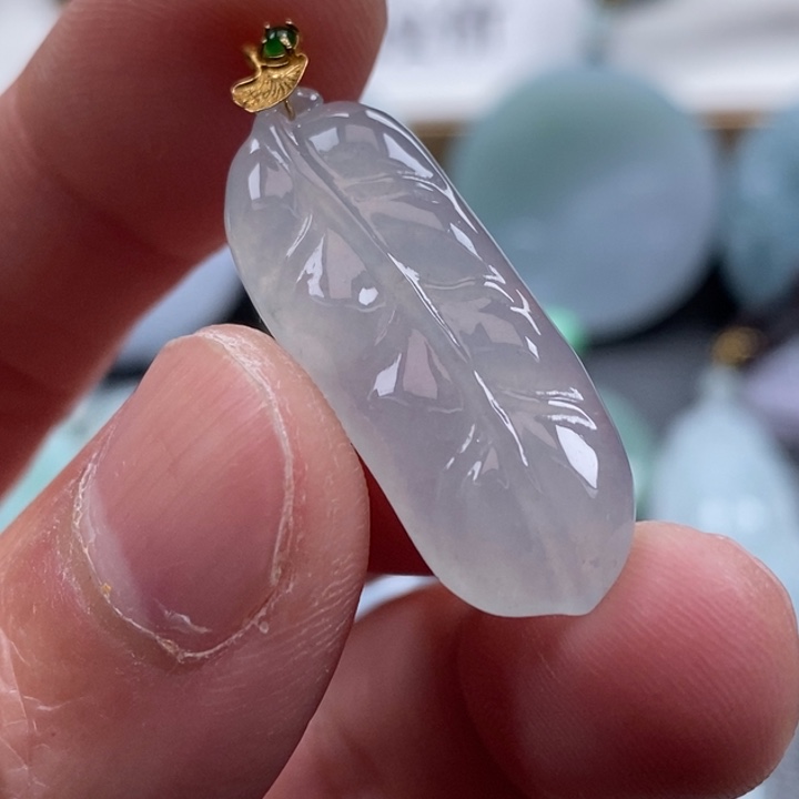 翡翠颈饰18K金镶嵌翡翠