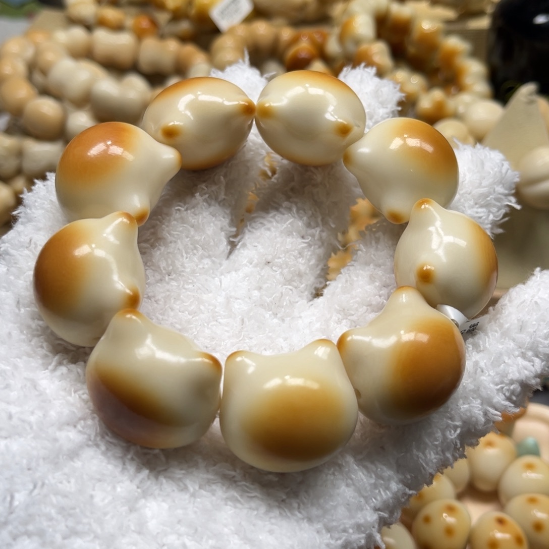 菩提根/象牙果手串12.7.57暹罗猫头瑕疵卡29