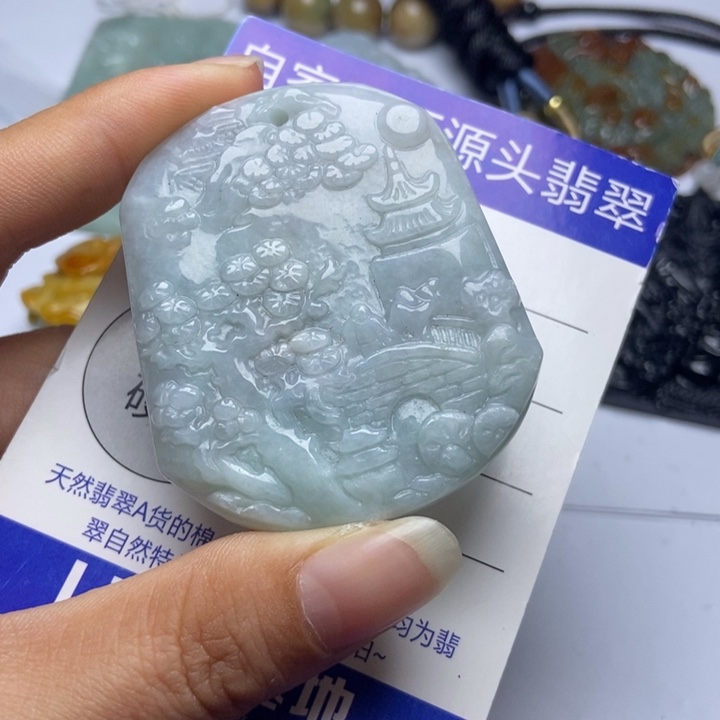 翡翠未镶嵌颈饰翡翠