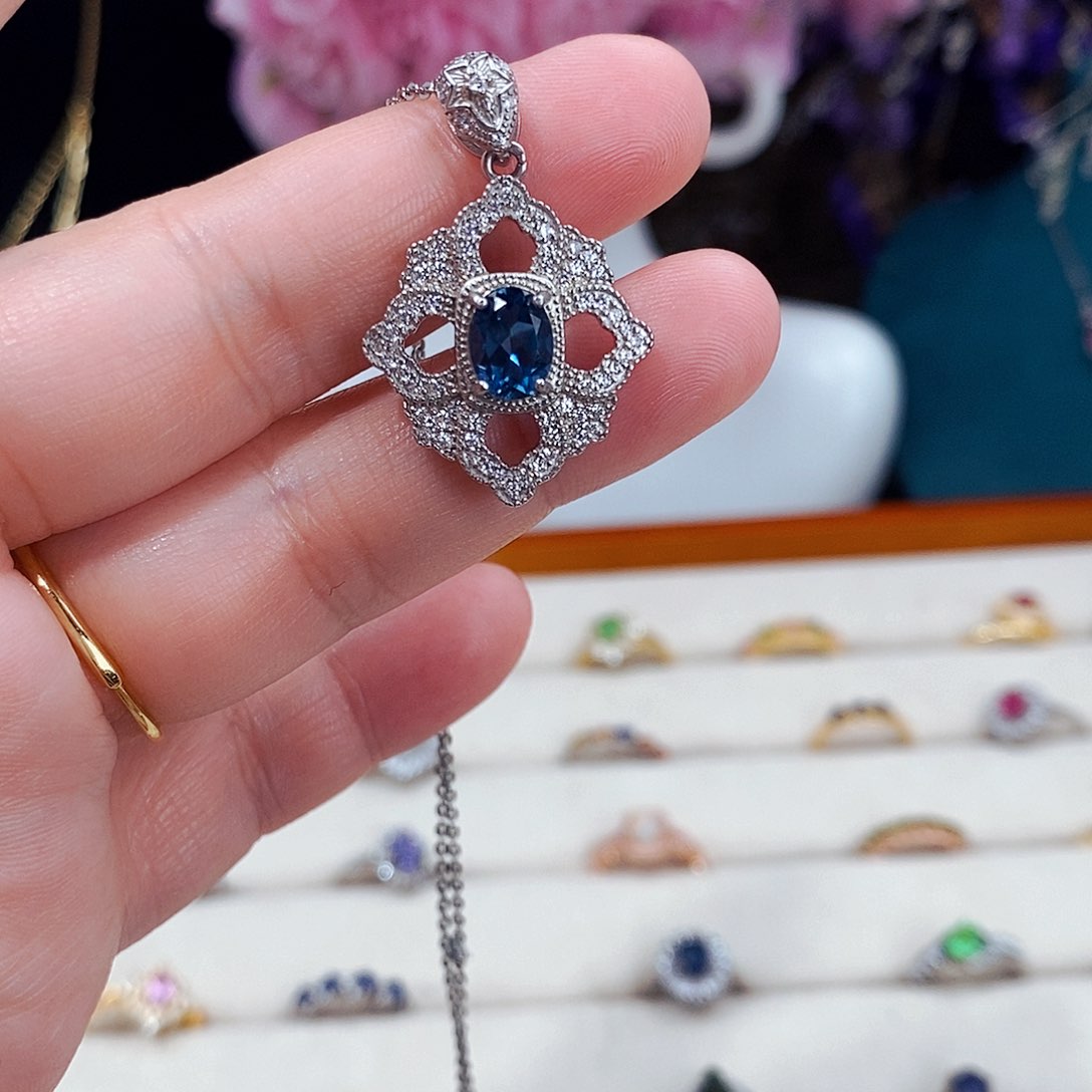 托帕石颈饰银S925镶嵌