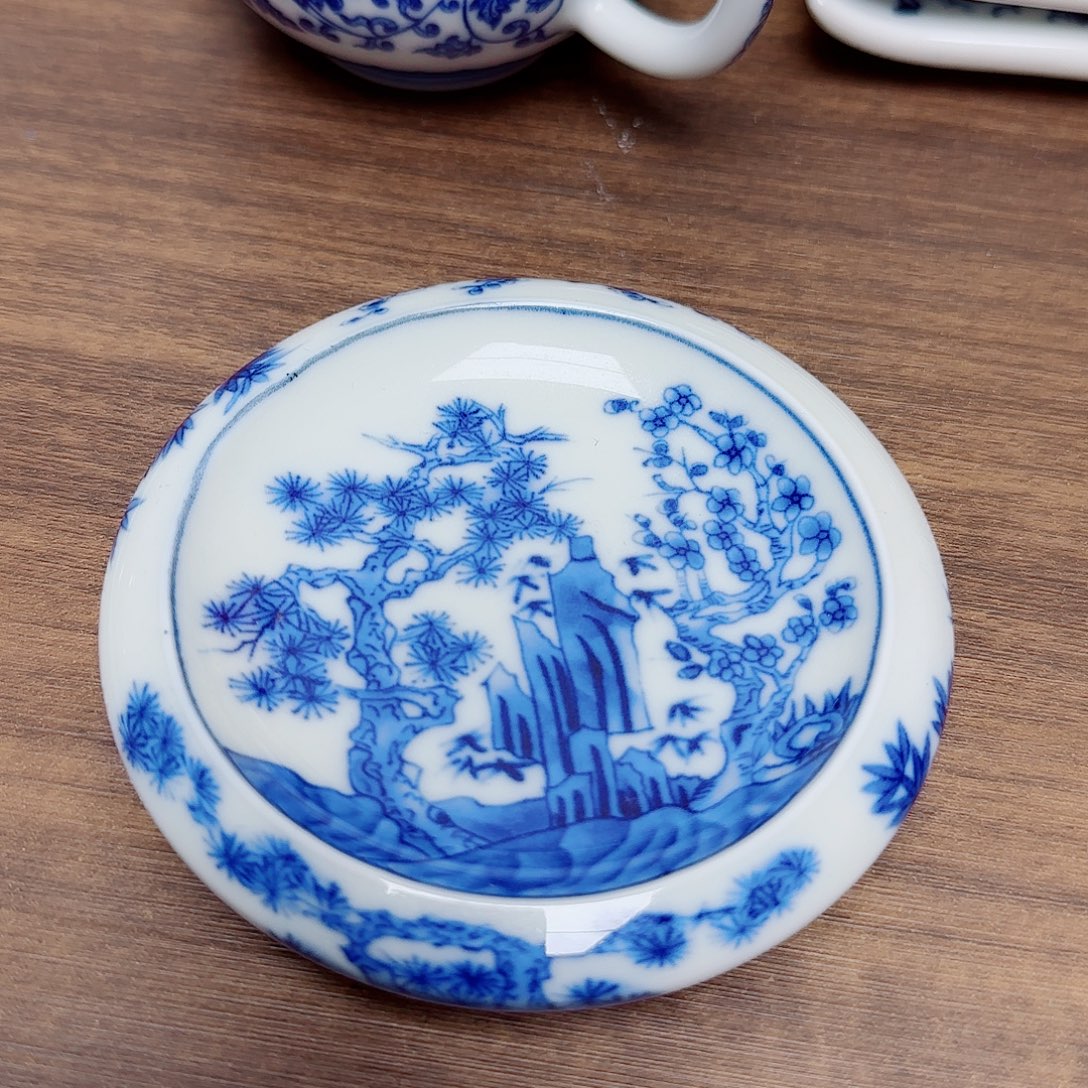 摆件瓷器的工艺和艺术