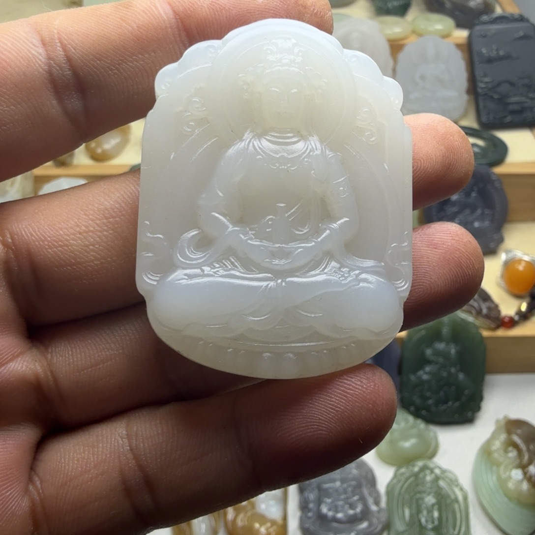 和田玉未镶嵌颈饰