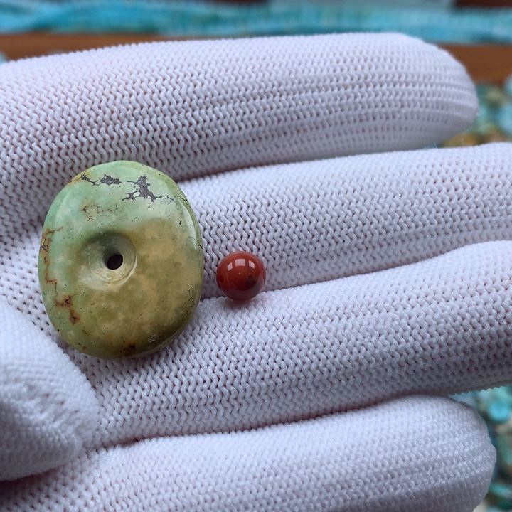 陶***然南红玛瑙未镶嵌珠宝奇石