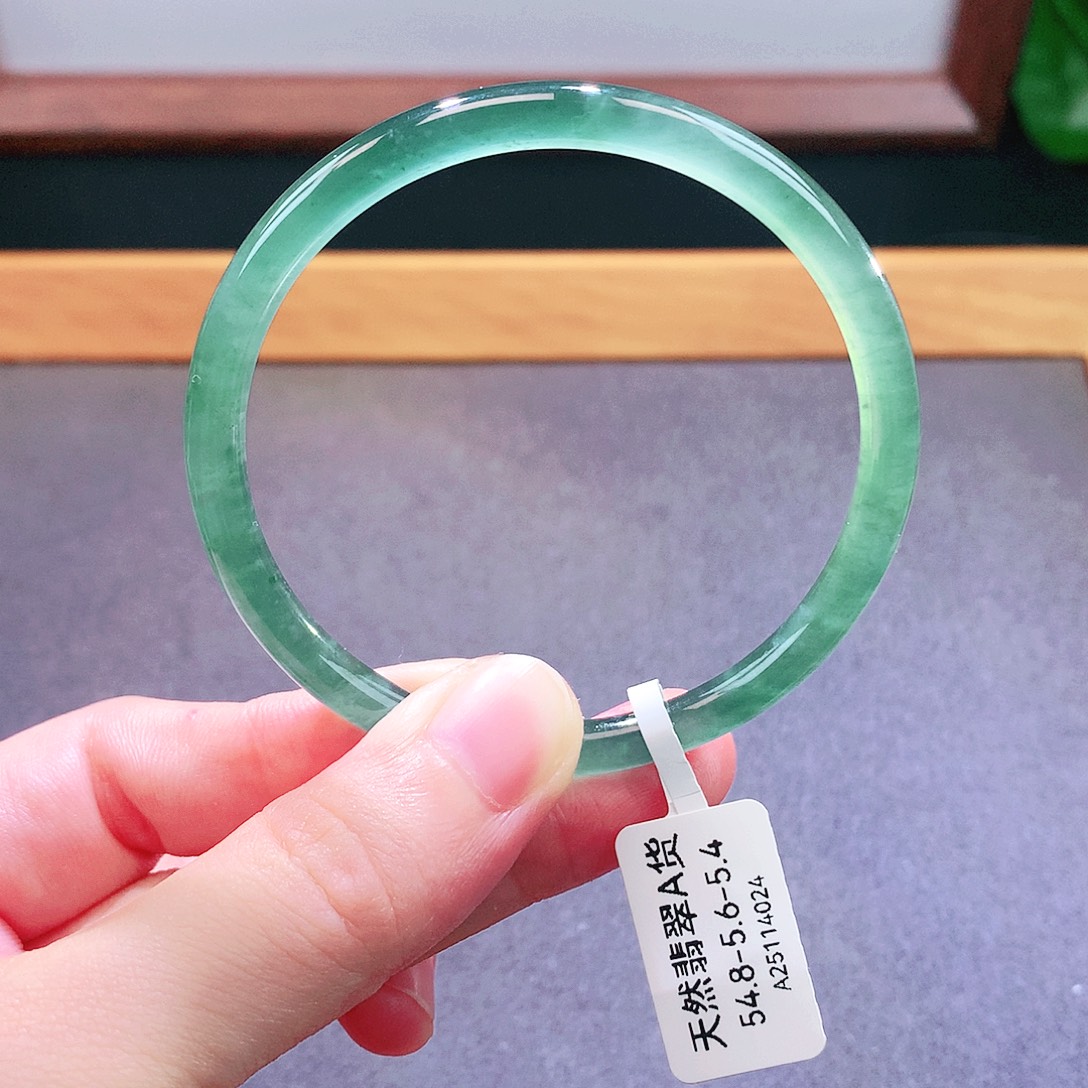 未镶嵌手镯翡翠天然翡翠