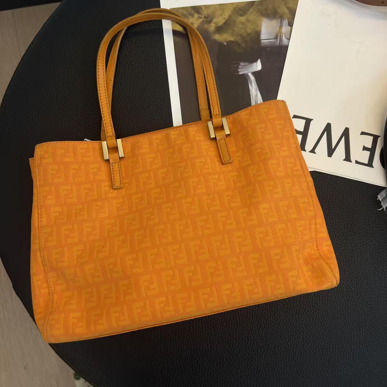 95新 FENDI/芬迪 大麦中古/芬迪橘色老花托特/腋下包