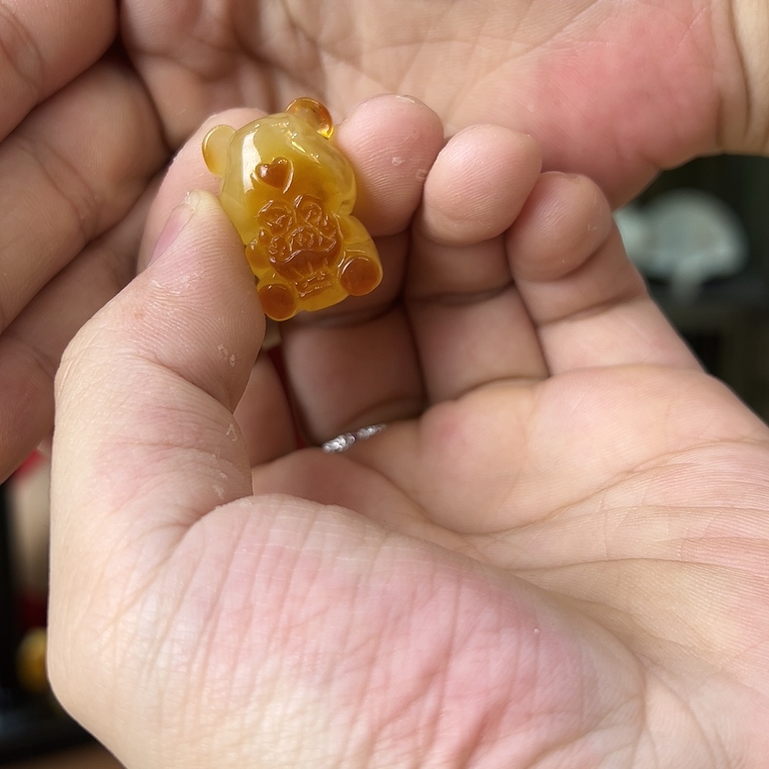 琥珀珠宝奇石未镶嵌