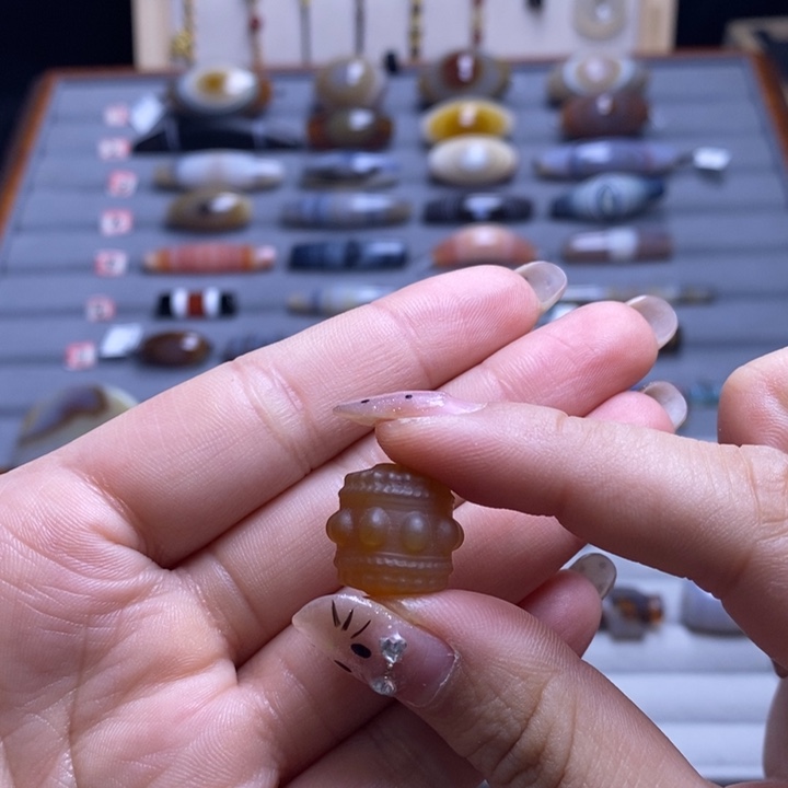 l***z玛瑙/玉髓未镶嵌颈饰