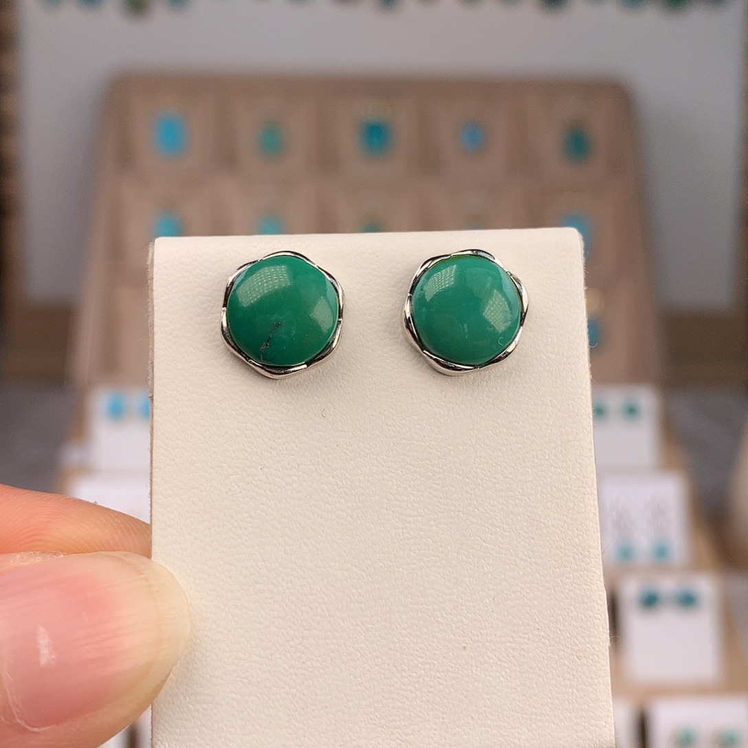 绿松石未镶嵌耳饰