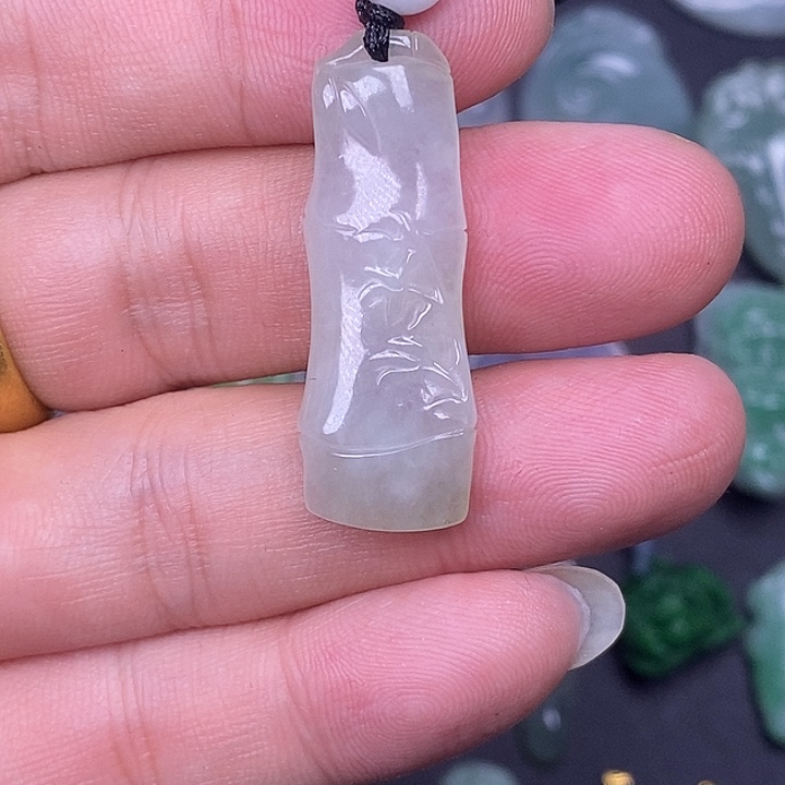 翡翠未镶嵌颈饰天然缅甸翡翠A货