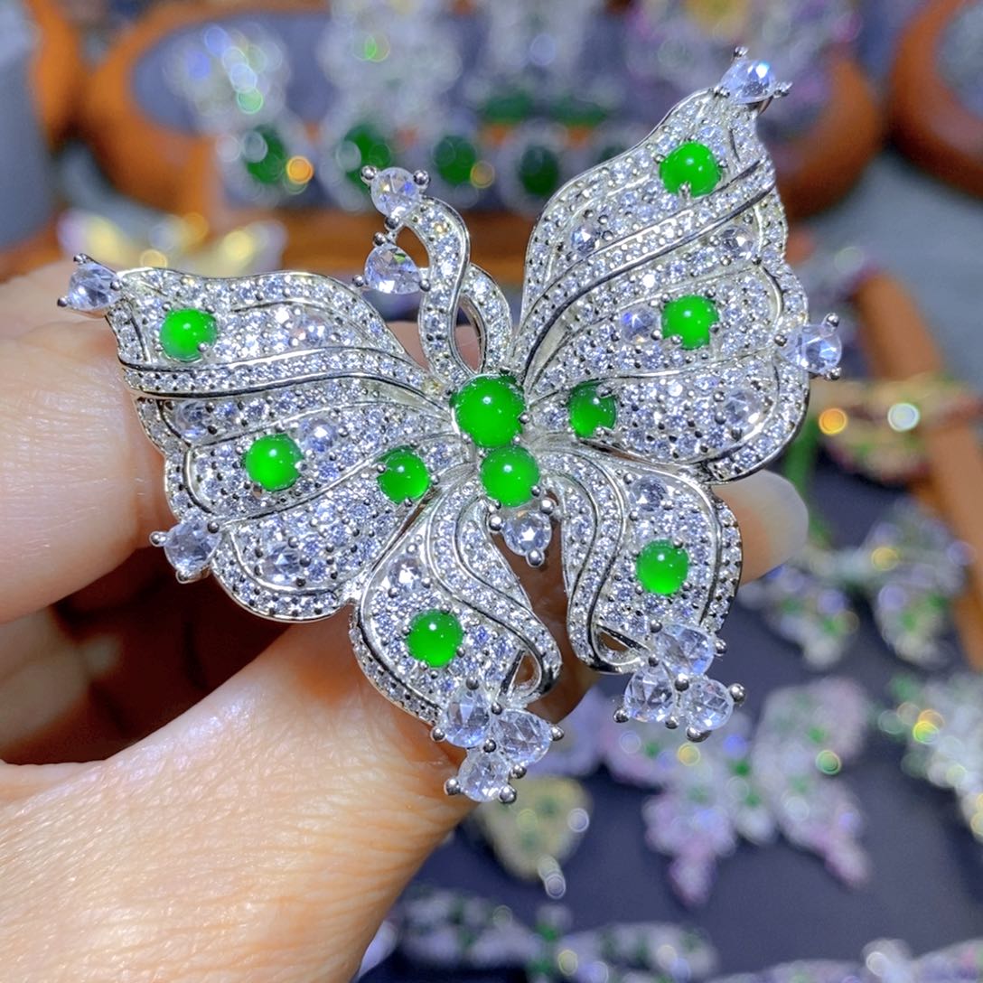 翡翠颈饰银S925镶嵌天然翡翠