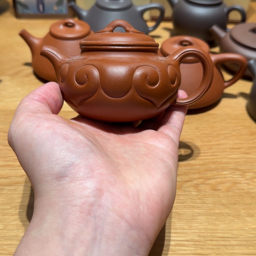 紫砂茶壶朱泥如意