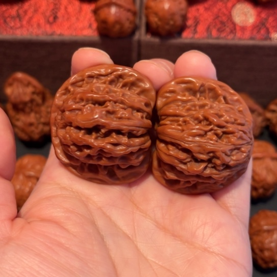 文玩核桃吊坠杨*四座楼