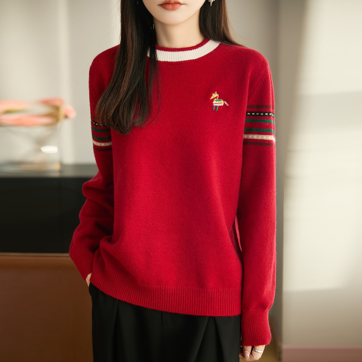 【新年~必备】刺绣小马圆领精纺羊毛针织衫长袖保暖女内搭秋冬百搭