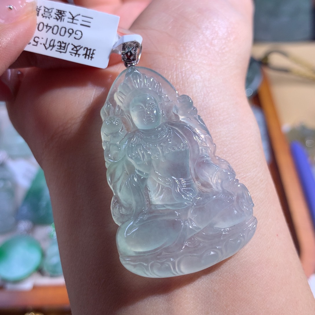 翡翠颈饰18K金镶嵌度母