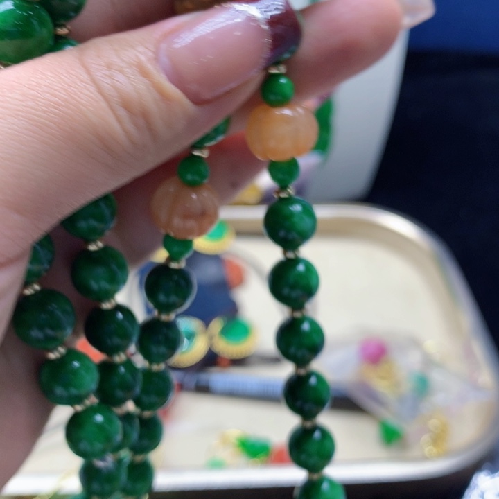 翡翠颈饰未镶嵌吊坠