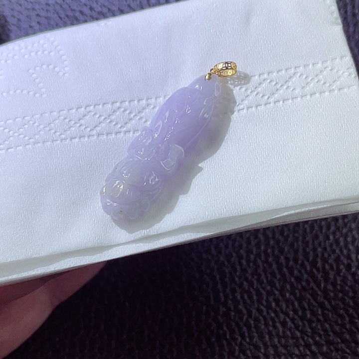 翡翠颈饰18K金镶嵌翡翠