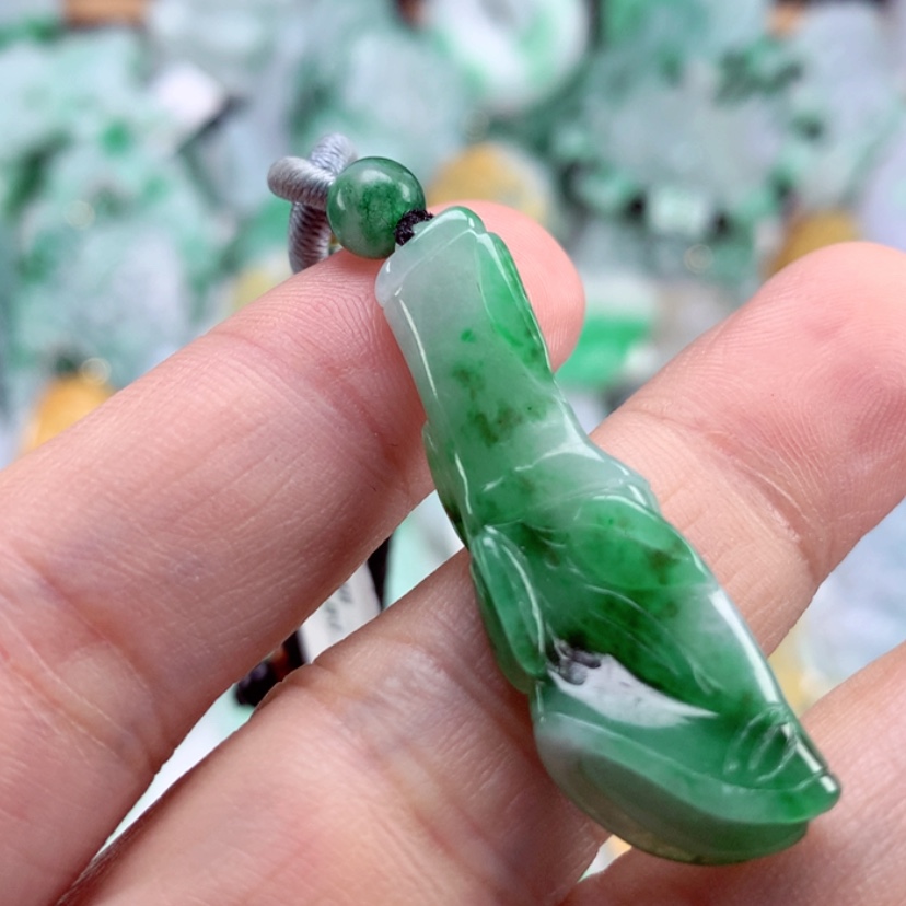 【闪购商品】翡翠吊坠(不含链)未镶嵌