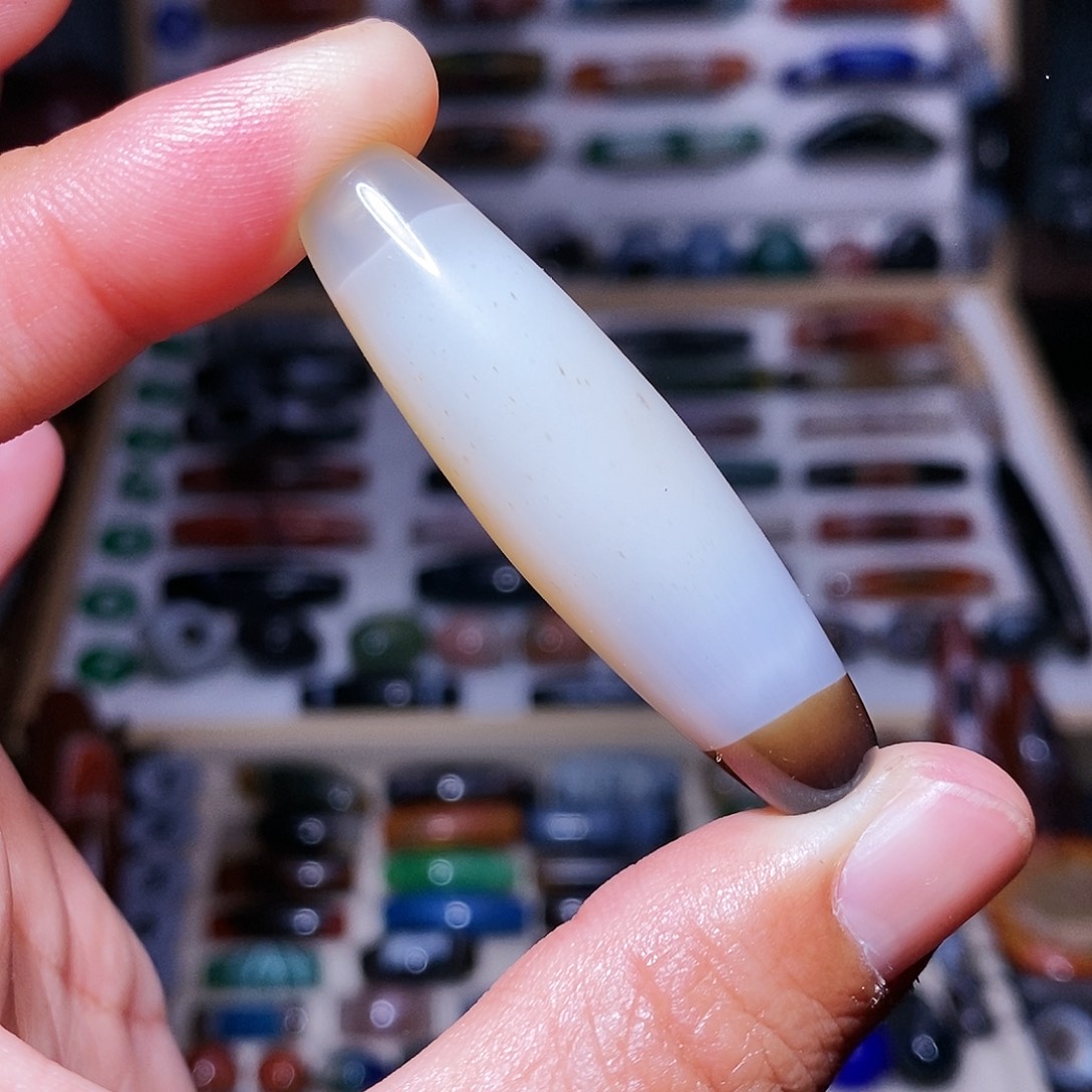 玛瑙吊坠未镶嵌…