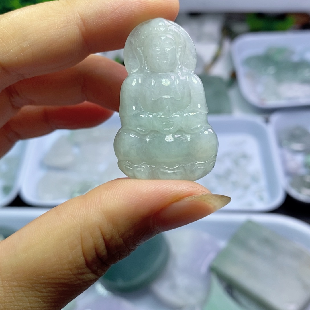 颈饰未镶嵌翡翠观音
