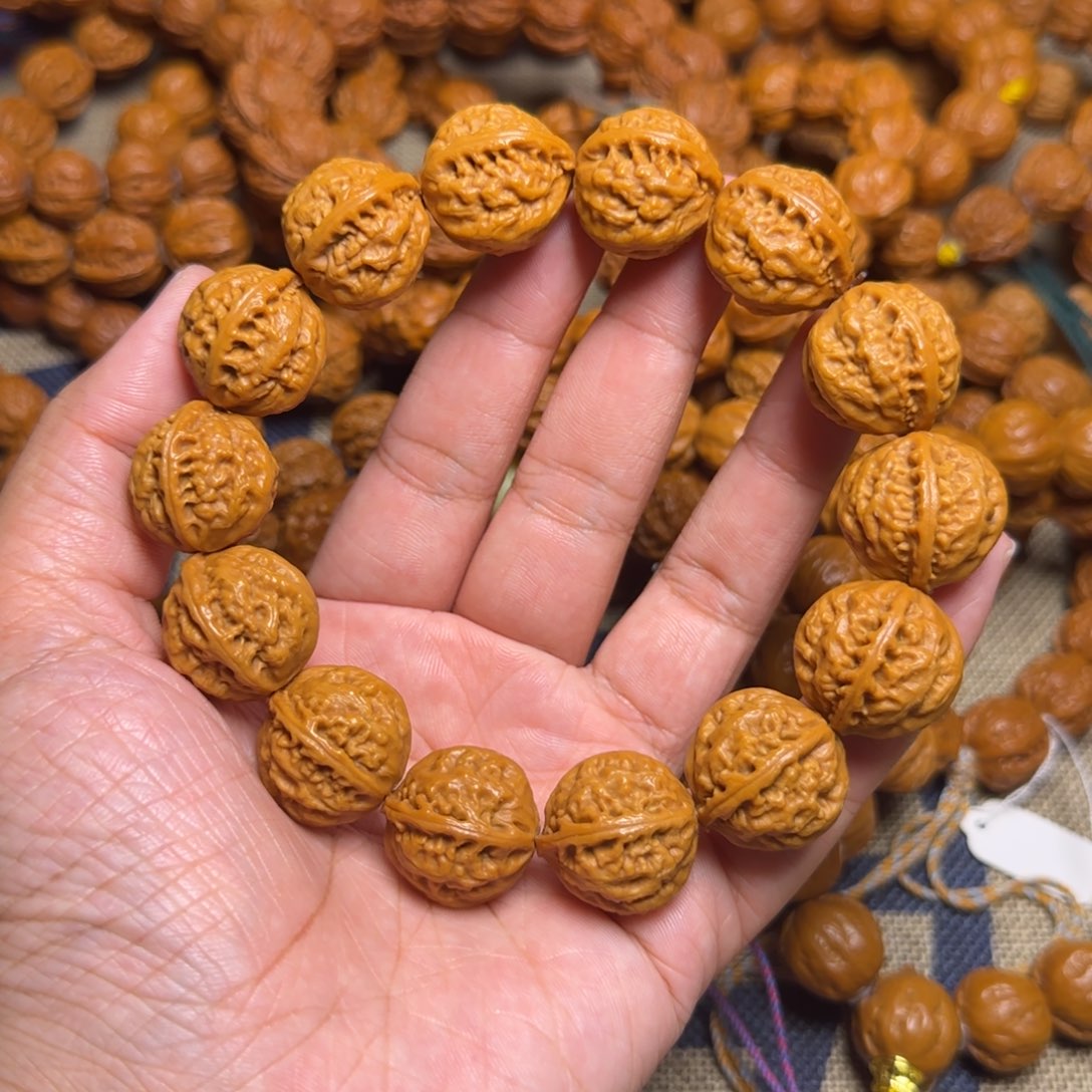 文玩核桃吊坠肉纹元宝20