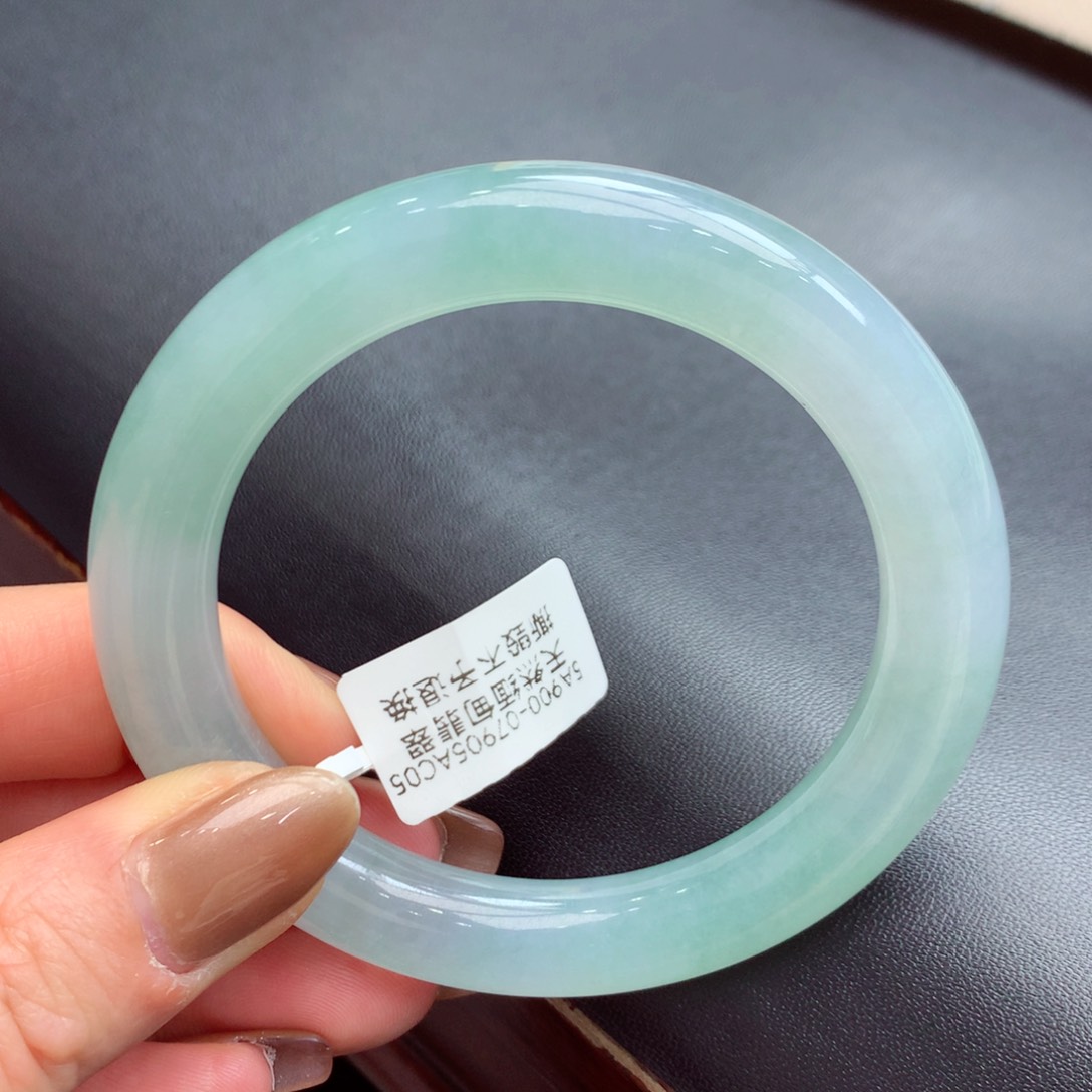 翡翠手镯未镶嵌缅甸翡翠手镯