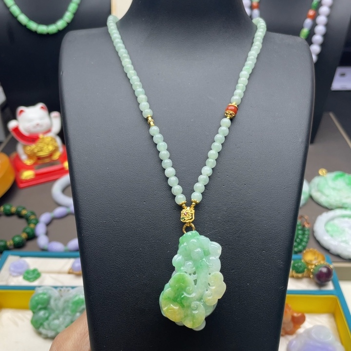 翡翠未镶嵌颈饰翡翠貔貅