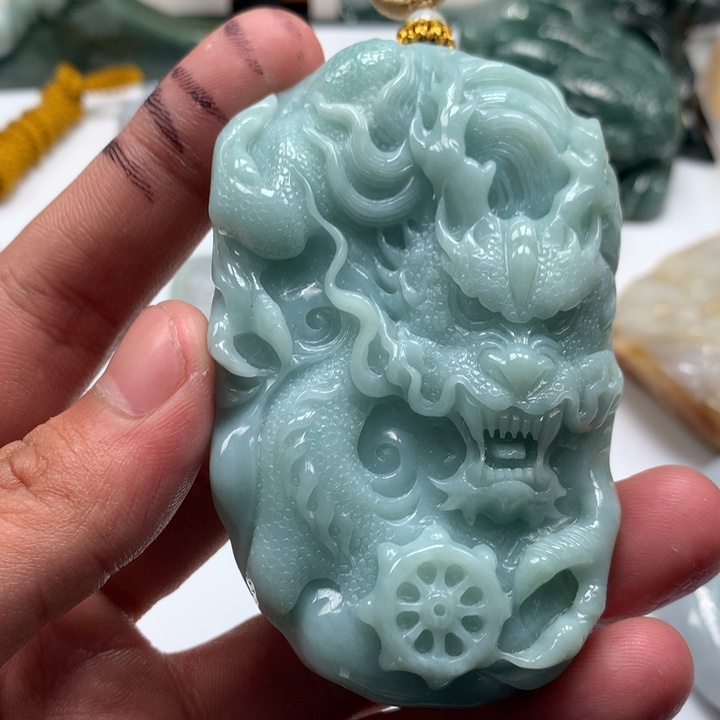 翡翠未镶嵌颈饰保真天然a货翡翠