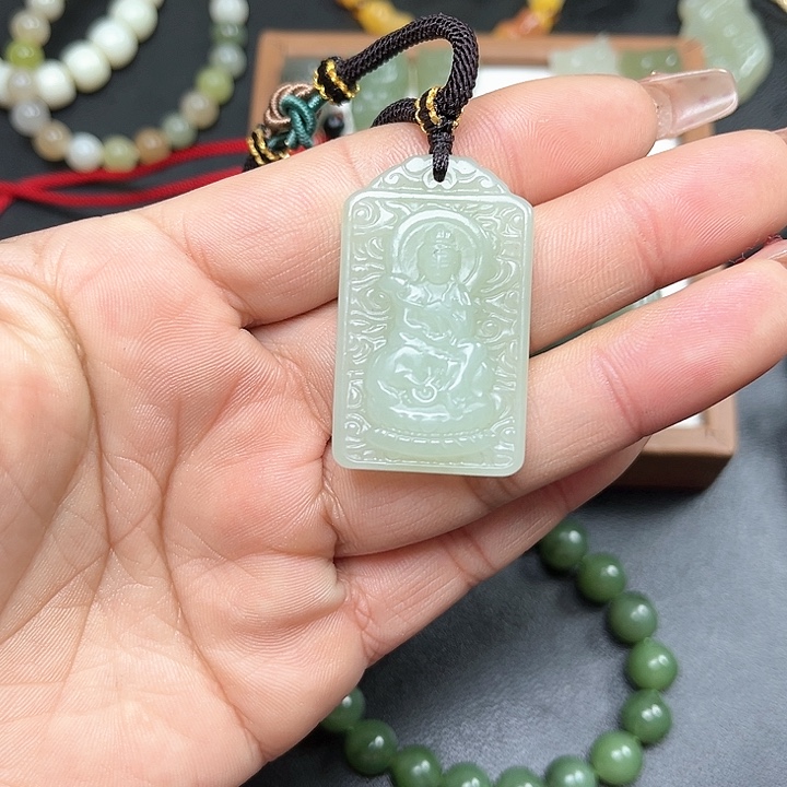 【闪购商品】和田玉颈饰未镶嵌激****漠