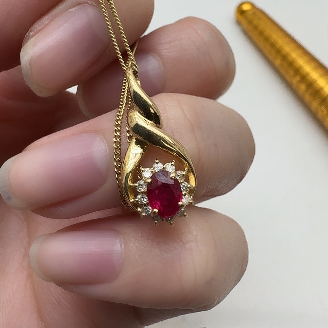 红宝石颈饰未镶嵌