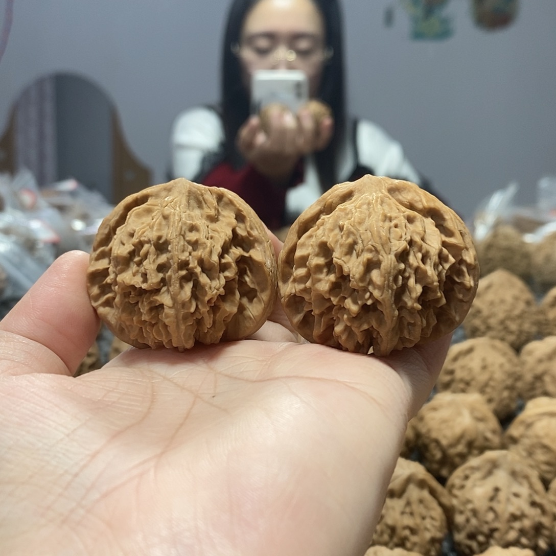 桃核吊坠皇冠42+磕