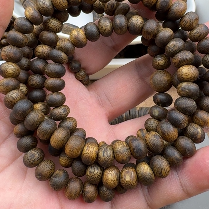 冰***封手串沉香张勺子手串26克加