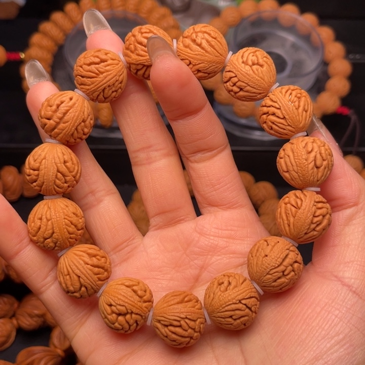 桃核手串16尺寸密纹绣球（15号链接）