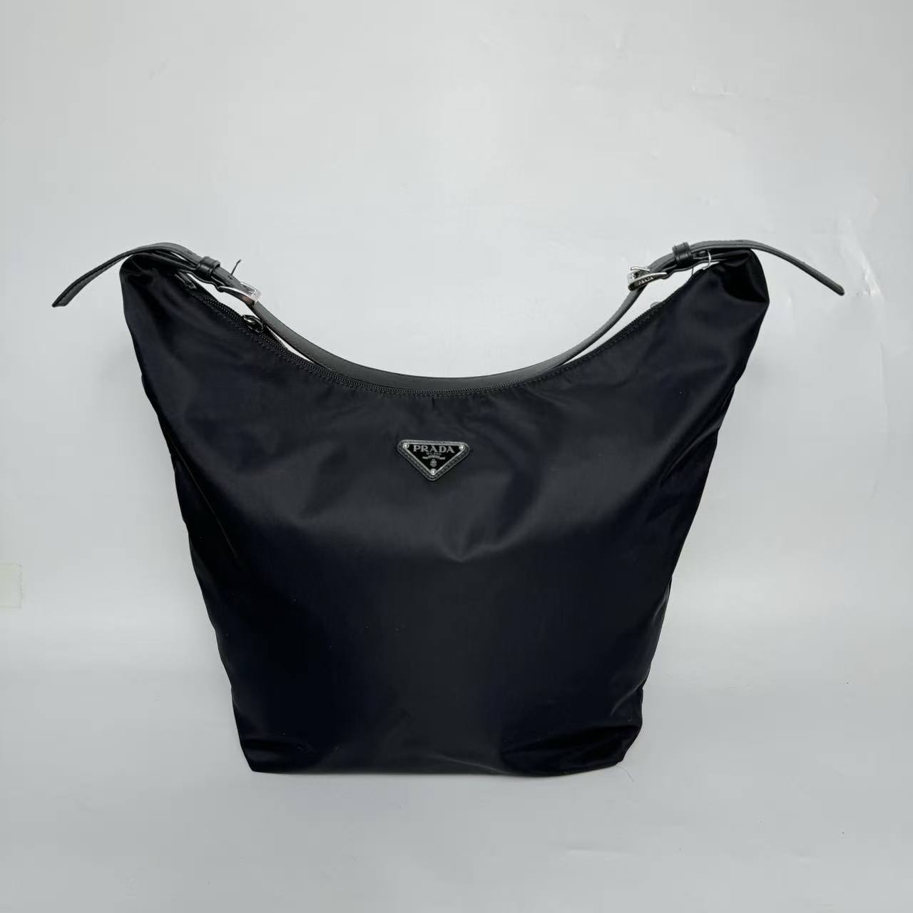 99新 Prada/普拉达 单肩包/包包/050910