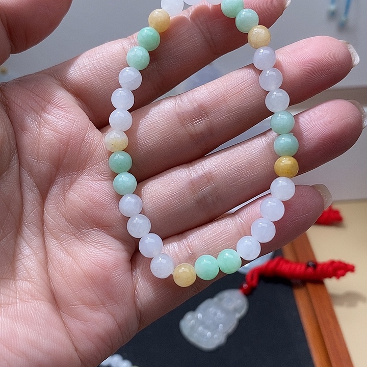 翡翠未镶嵌颈饰手串