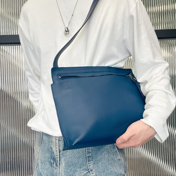 95新 LOEWE/罗意威 【龙】35PP04 蓝色单肩斜挎包
